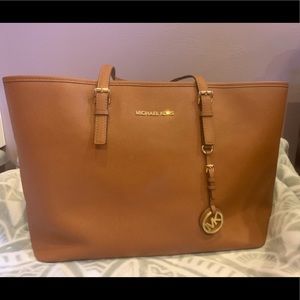 Michael Kors Saffiano Jet Set Travel Tote (Large)